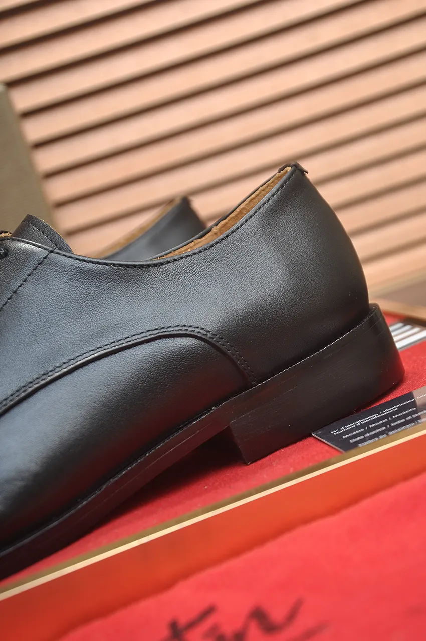 Men's shoes 💰620💶 [Chrstian Loubotin] Red-soled shoes 💋Original mold opening, the highest version on the market, purely handmade ➕Imported cowhide uppers, first-layer water-dyed cowhide lining! Original EU high-gloss outsole. 38 to 45 (45 customized)